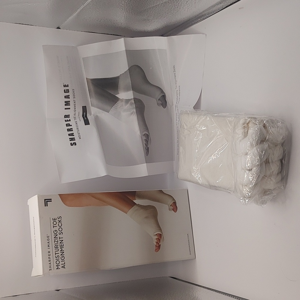 Sharper Image Moisturizing Toe Alignment Socks